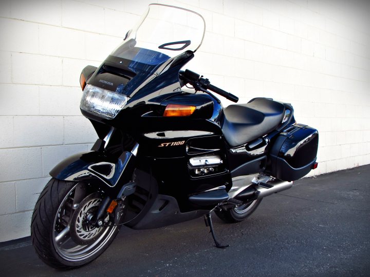 1999 honda st1100