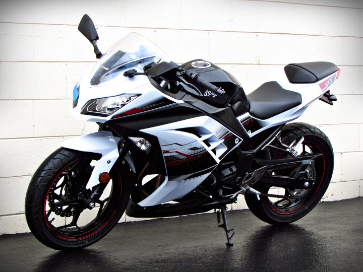 みいなページ 2014 Kawasaki Ninja 300 SE For Sale • J&M Motorsports