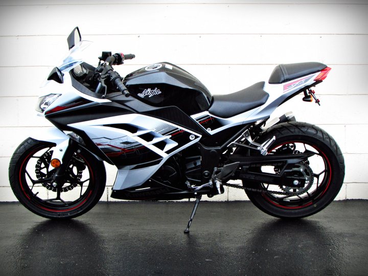 みいなページ 2014 Kawasaki Ninja 300 SE For Sale • J&M Motorsports