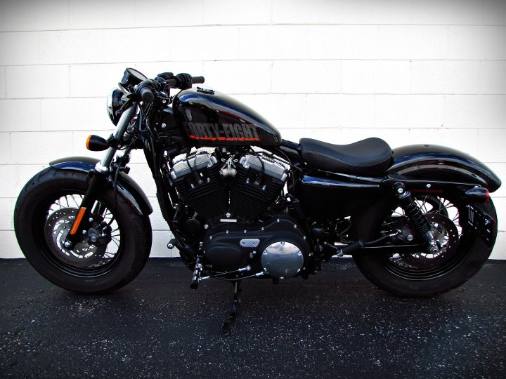 パーレー FOR SALE】 2010年モデル XL1200L 走行距離 20650km 車検 令和7