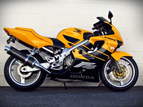 Honda cbr600f4 пластик