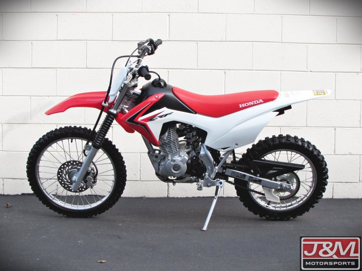 標準小売価格 - CRF125F 新車未使用 - クリーニング 価格:118343円 - 車体