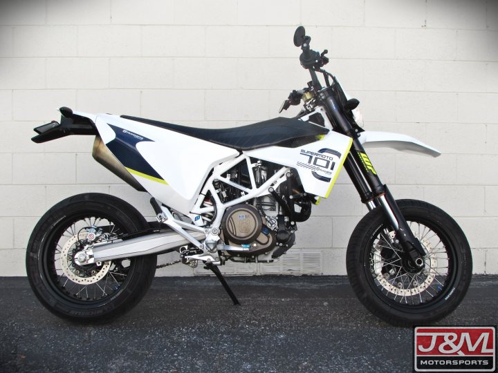 Husqvarna 701 Supermoto 2021 d'occasion à Shawinigan - MVM Motosport