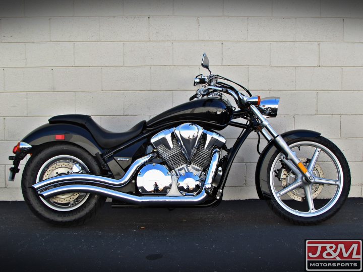 Honda vt1300cs sabre