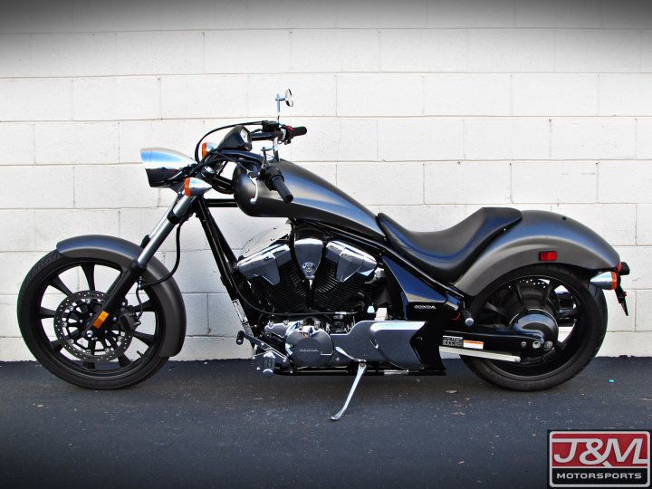 Honda vt1300cx fury