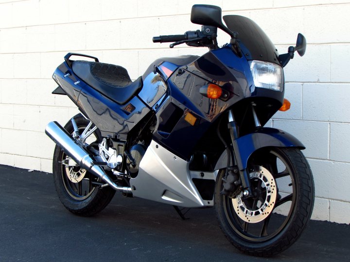 カワサキ ニンジャ250R Total Motorcycle Website - 2005 Kawasaki Ninja 250R EX250