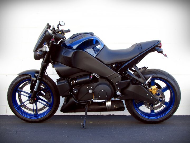 【ライダー使用ボード、送料込みに変更可】BUELL 6' SOULMATE 718p9uHee+L._UF350,350_QL50_.jpg